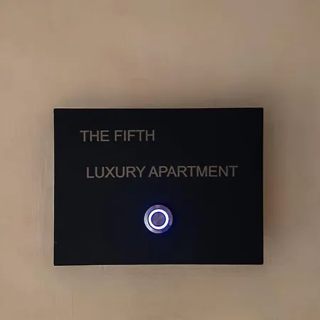 The Fifth Properties 로마